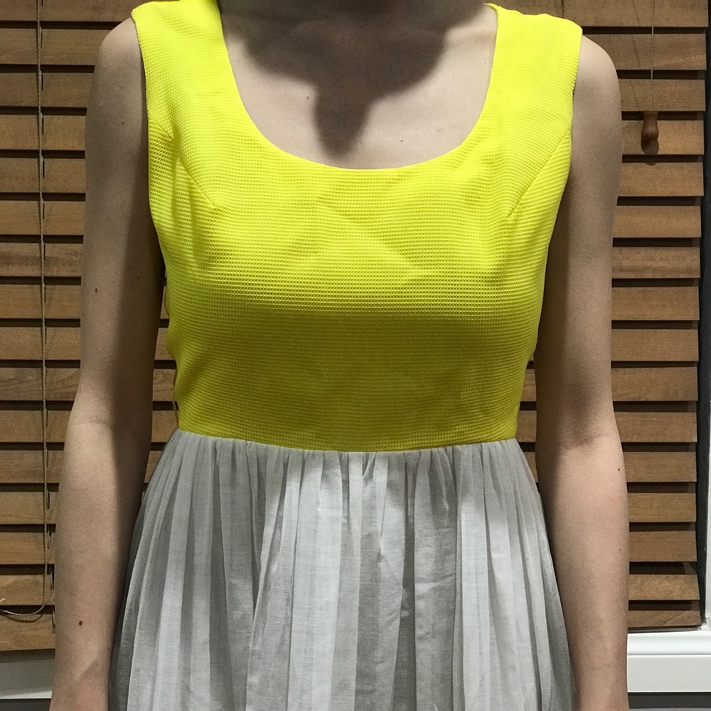 Beautiful vintage yellow dress